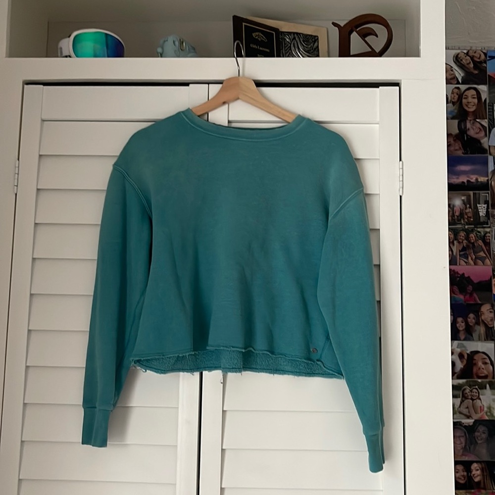 American Eagle Cropped Sweater
